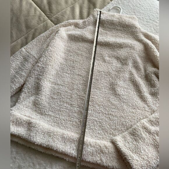 Cozy Cream Women's Mock Turtleneck Sweater Size Medium - Picture 5 of 6